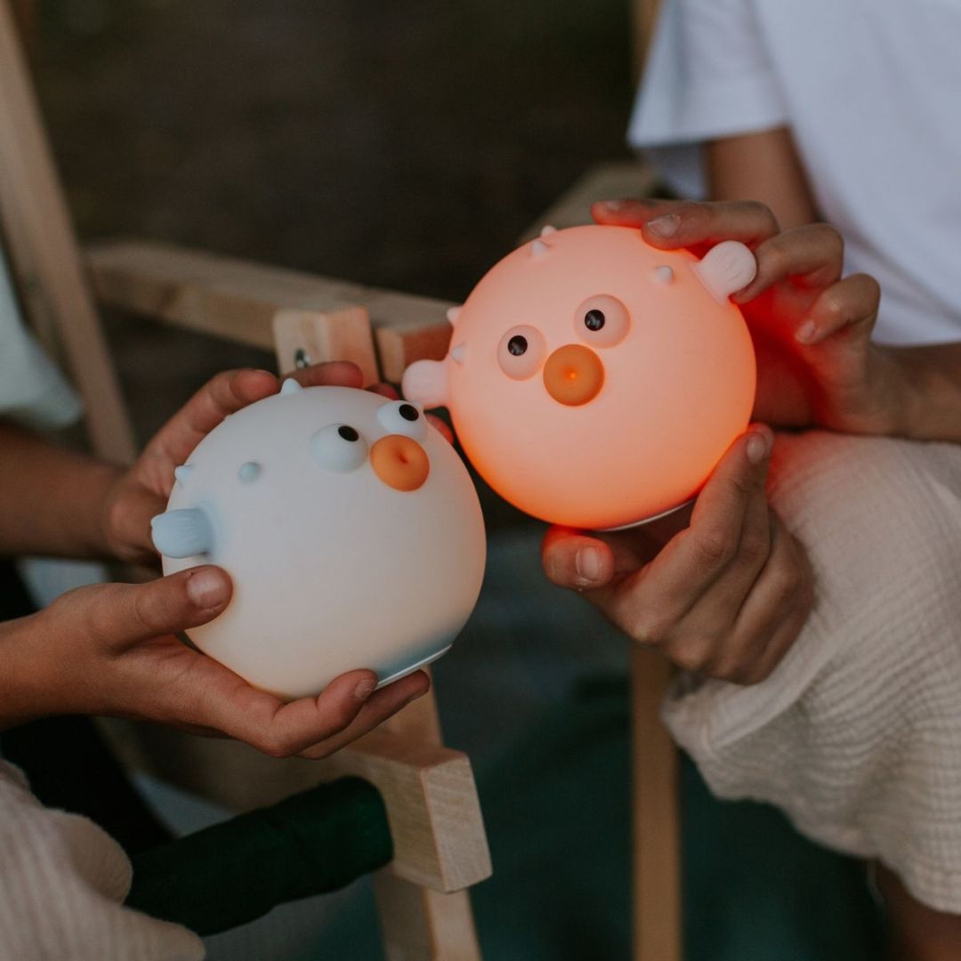 Mary's blowfish pink