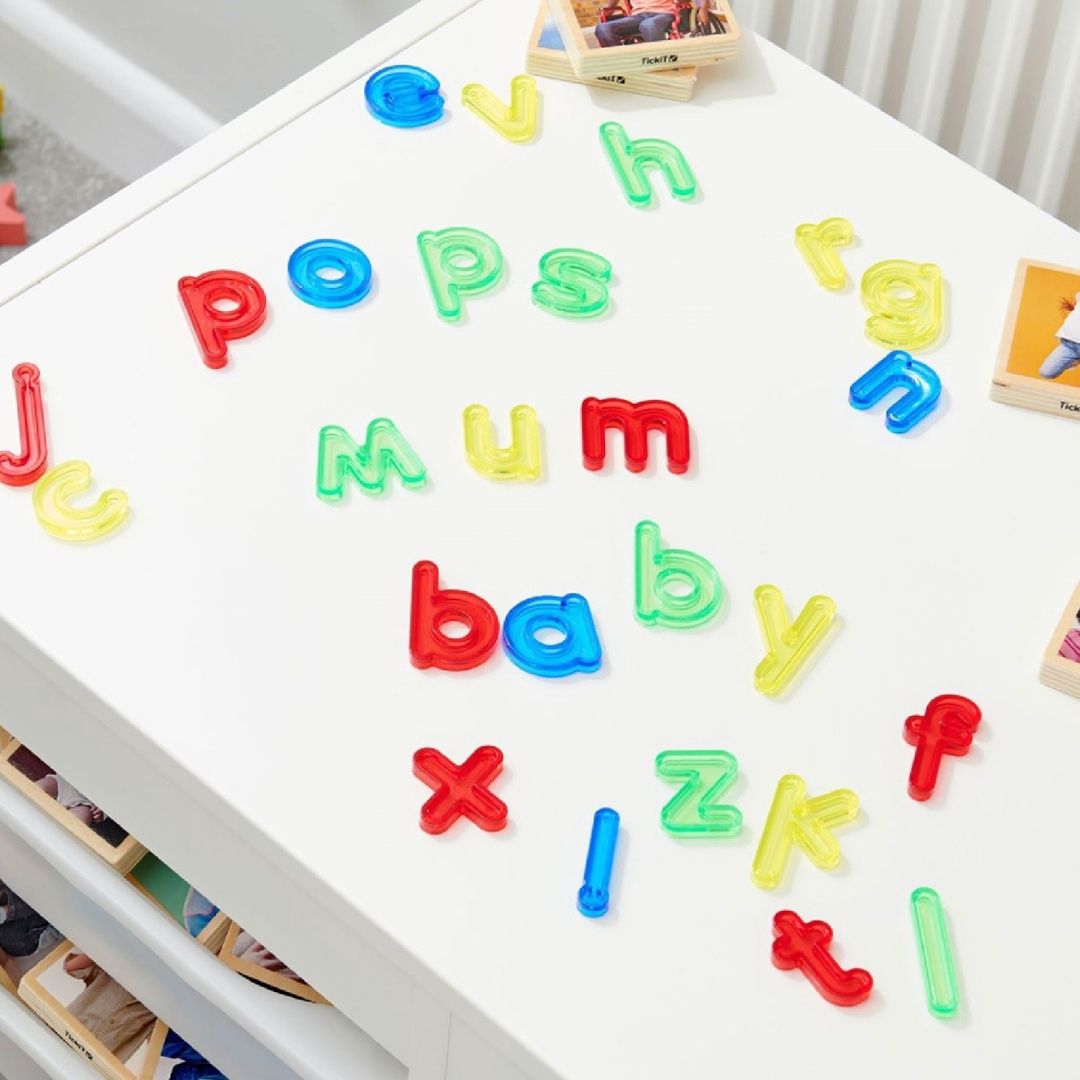 Doorschijnende Letters Kleine Letters