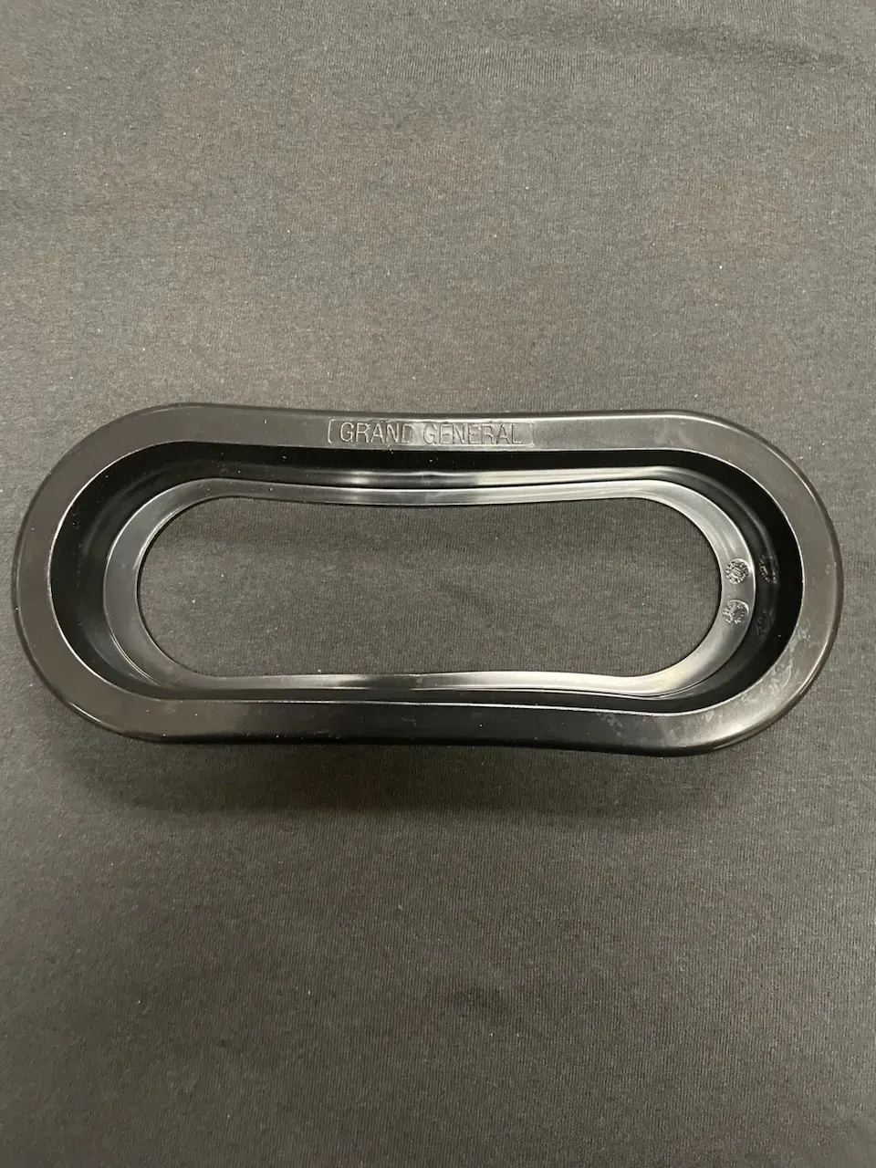 143114 GROMMET OVAL GROTE