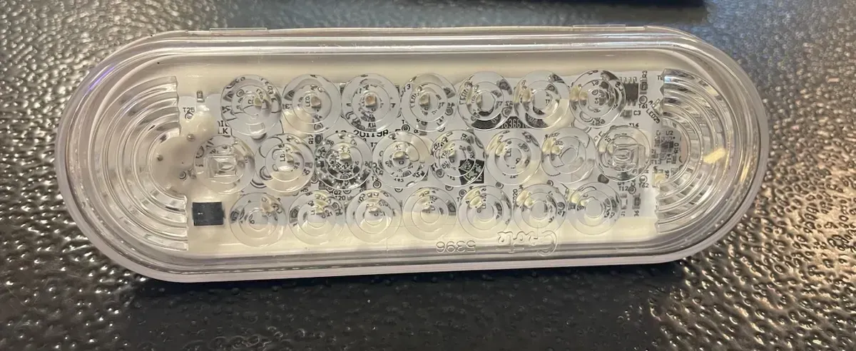 187869	LIGHT STROBE YELLOW CLEAR LENS GROTE