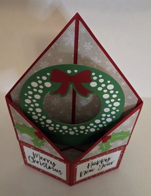 Tuxedo wreath (Christmas)