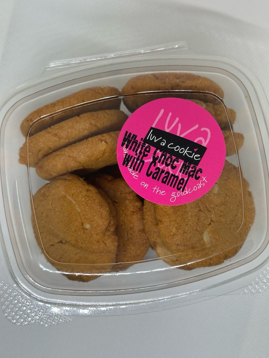 White Chocolate & Caramel With Macadamias