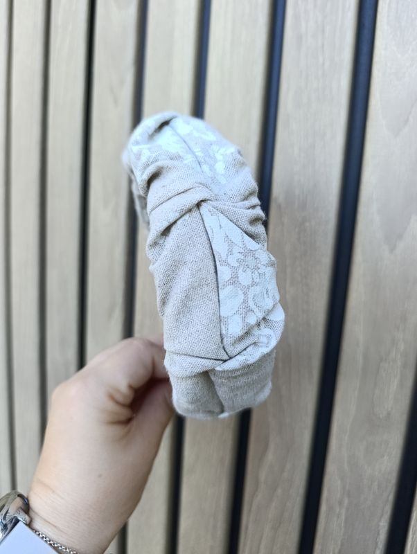 Opaska marszczona szeroka BIAŁY KWIAT beżowa