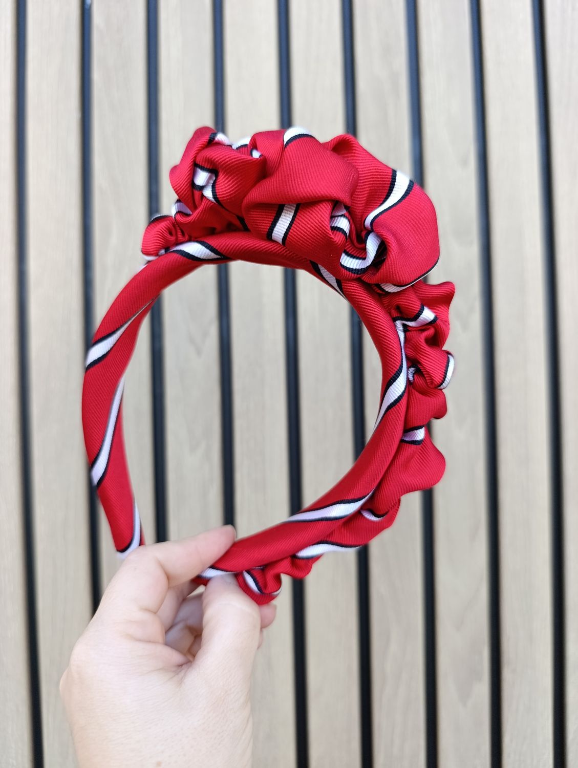 Czerwona opaska korona fascynator wianek jedwabna silk