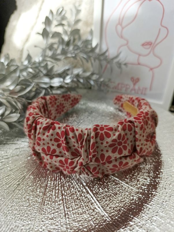 Opaska marszczona szeroka bordo kwiaty na beżu