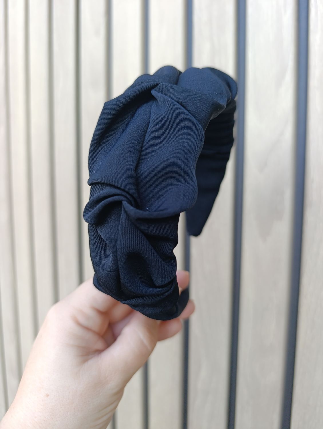 Opaska marszczona szeroka czarna cupro