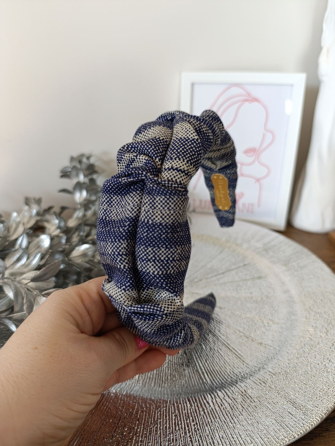 Opaska marszczona szeroka granatowa pasy beż