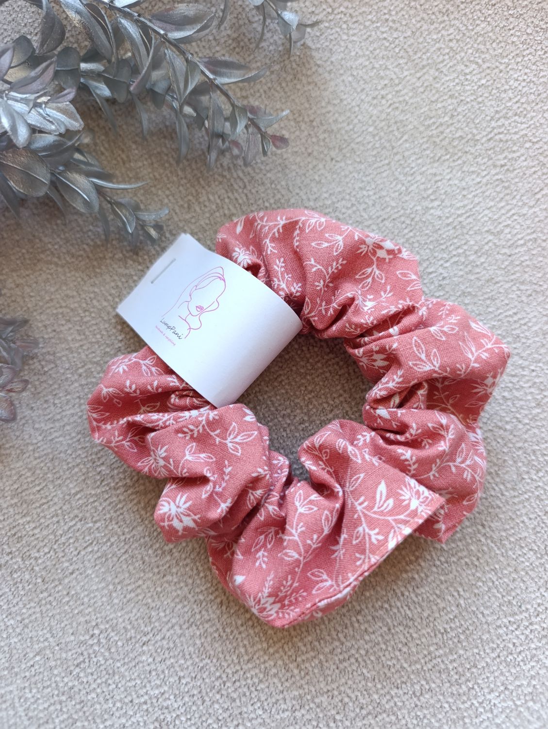 Gumka do włosów duża kwiaty bawełna puder