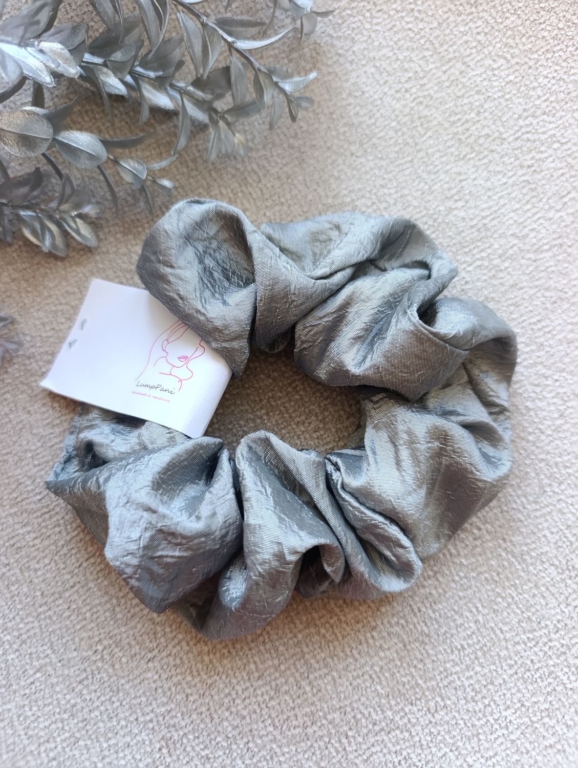 Gumka do włosów duża srebrna kresz