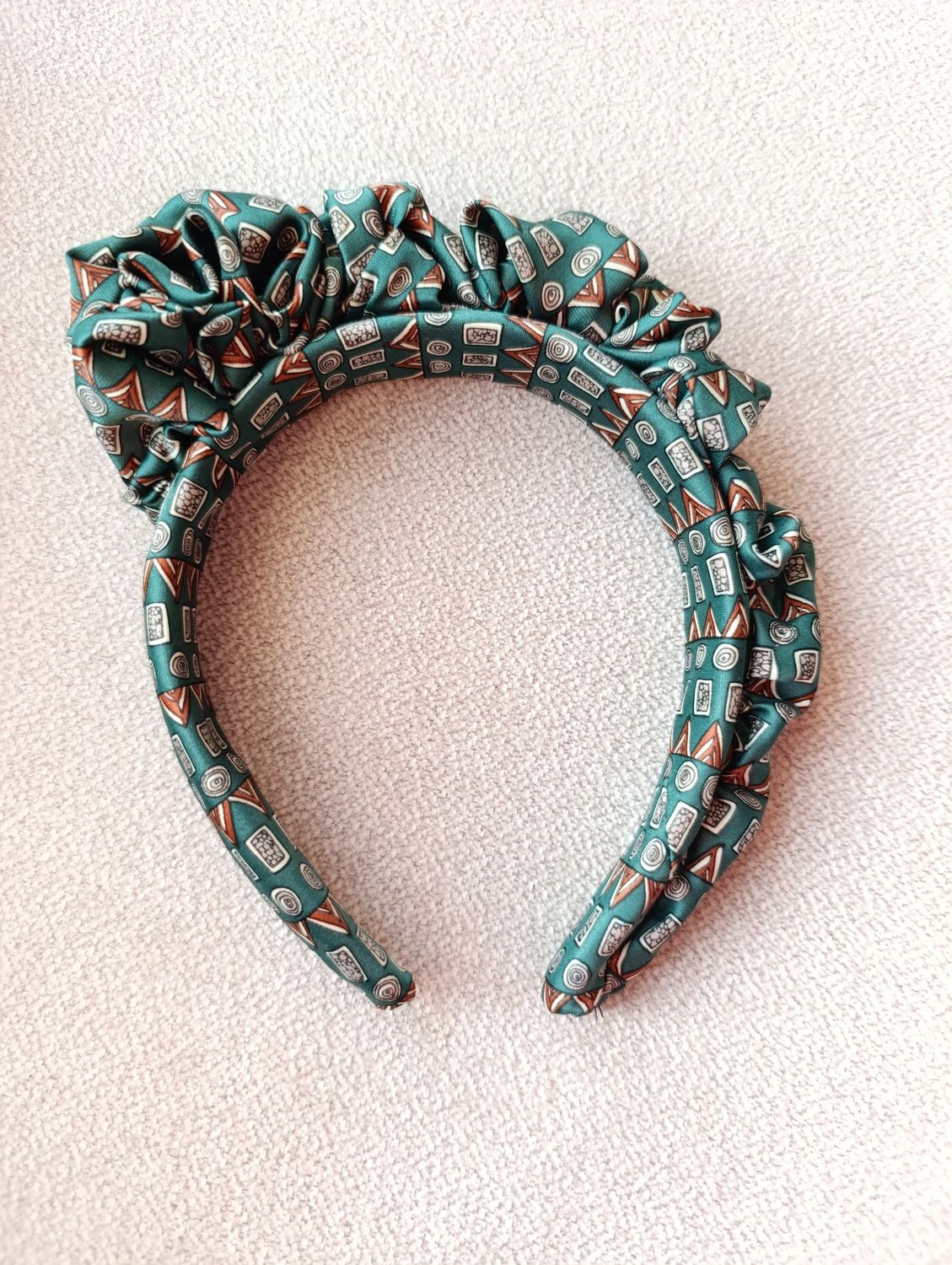 Zielona opaska korona fascynator wianek jedwabna silk