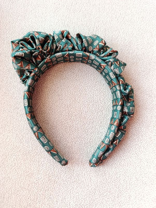 Zielona opaska korona fascynator wianek jedwabna silk