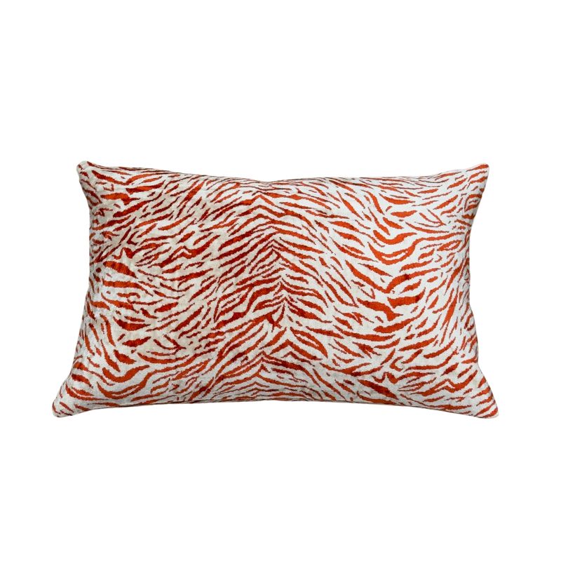 CUSH VEL IKAT RED 957A 40X60CM