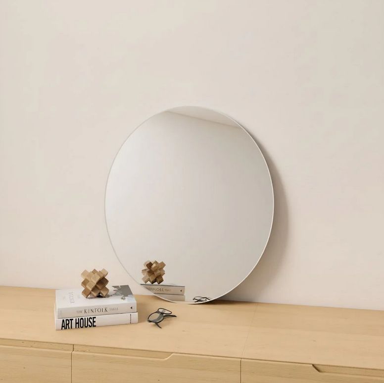 Round wall mirror (30 cm)