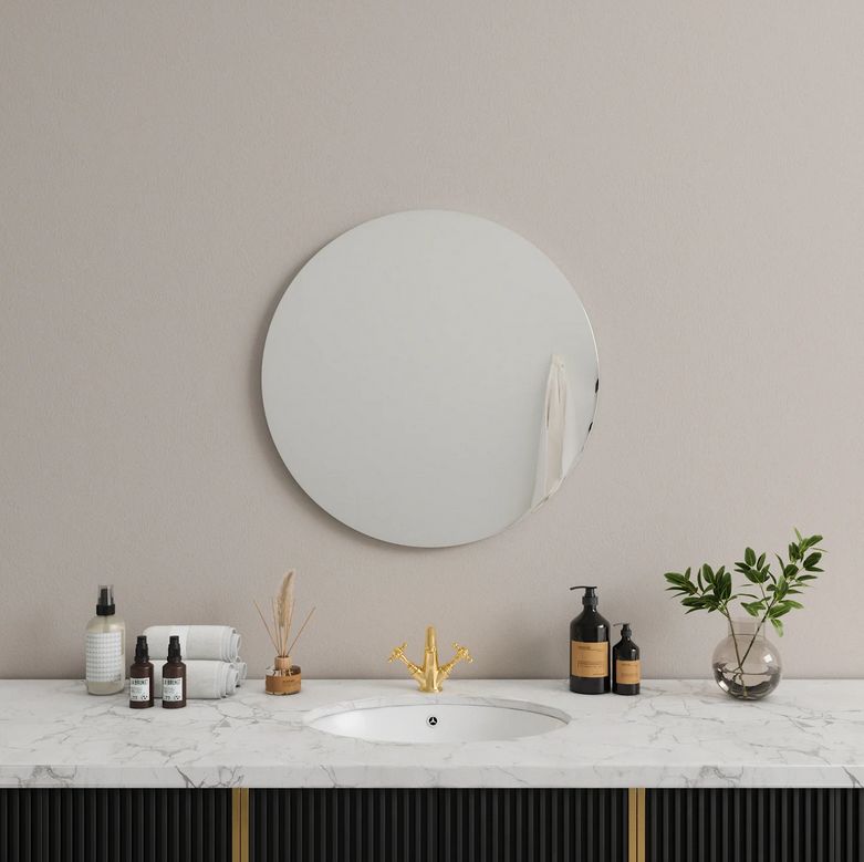 Round wall mirror (70 cm)