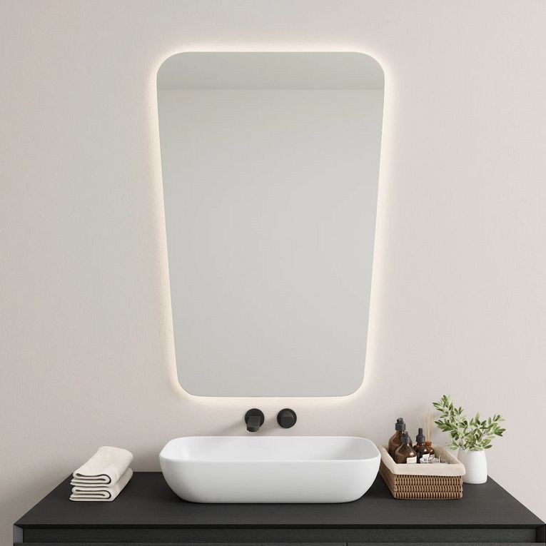 Retro Style LED Mirror (80x120cm)