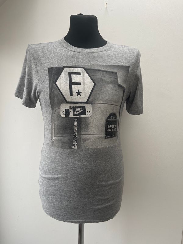 T-shirt sportowy Nike