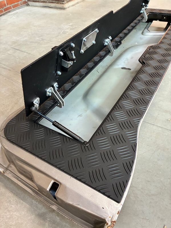 POKRYWA KLAPY LC 80  2D - RYFLOWANA