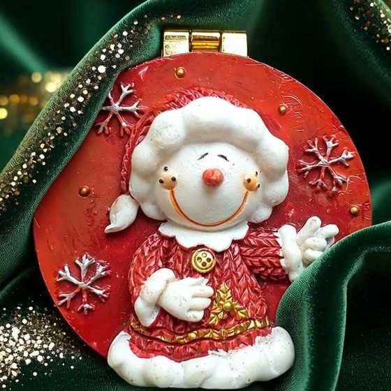 Ceramiczna szkatułka – malowane puzderko z bałwankiem Produkcja Holandia