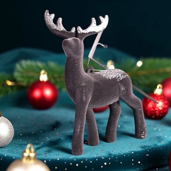 Zawieszka, bombka - renifer flokowany (aksamitny, welurowy) szary z brokatem 13 cm