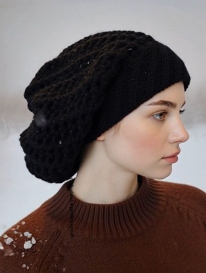 Czapka Zimowa – Luźna Krasnalka / Beret z Błyszczącą Nitką | Admart czarna