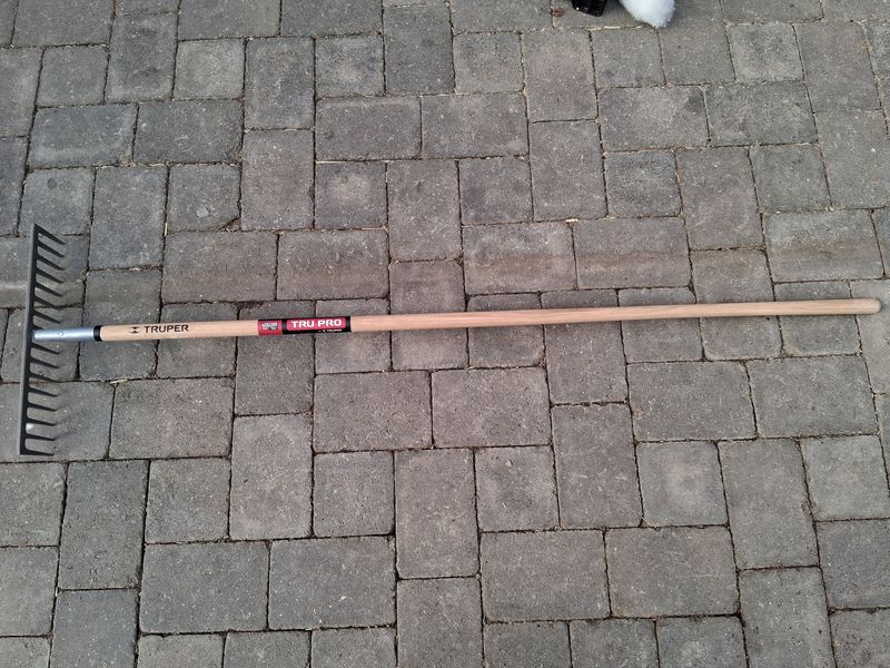 Professional Grade Iron Rake