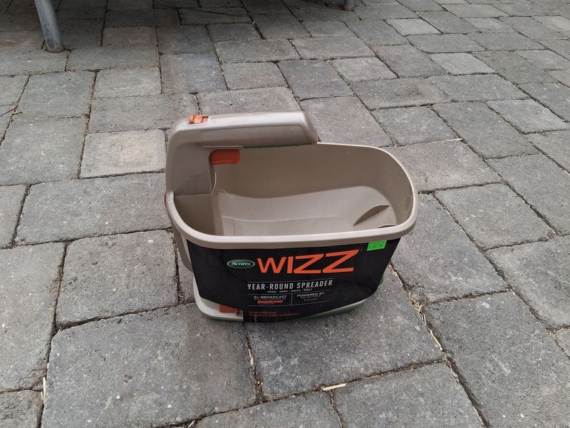 Wizz Spreader