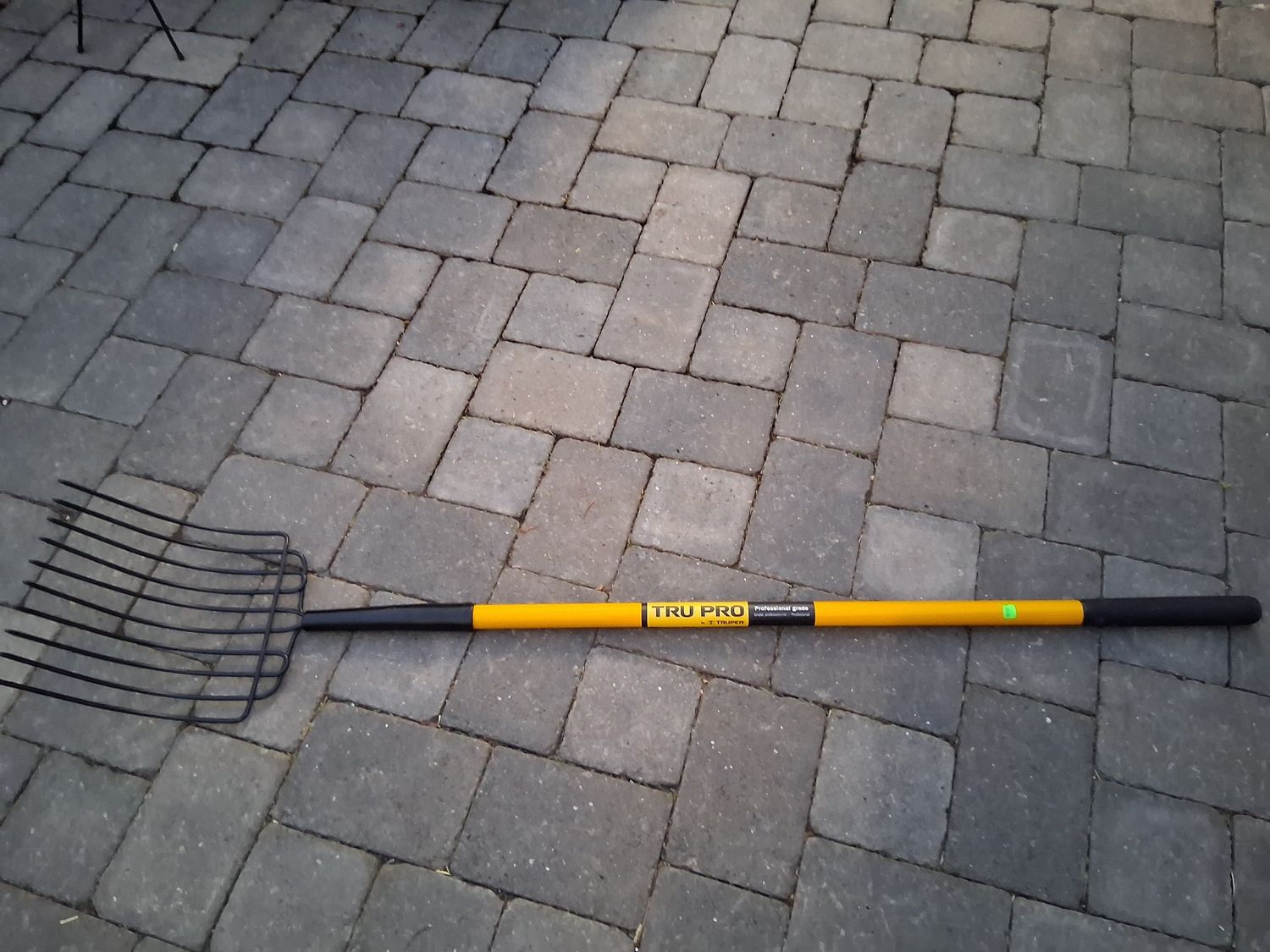 Tru Tough Manure/Bedding Fork