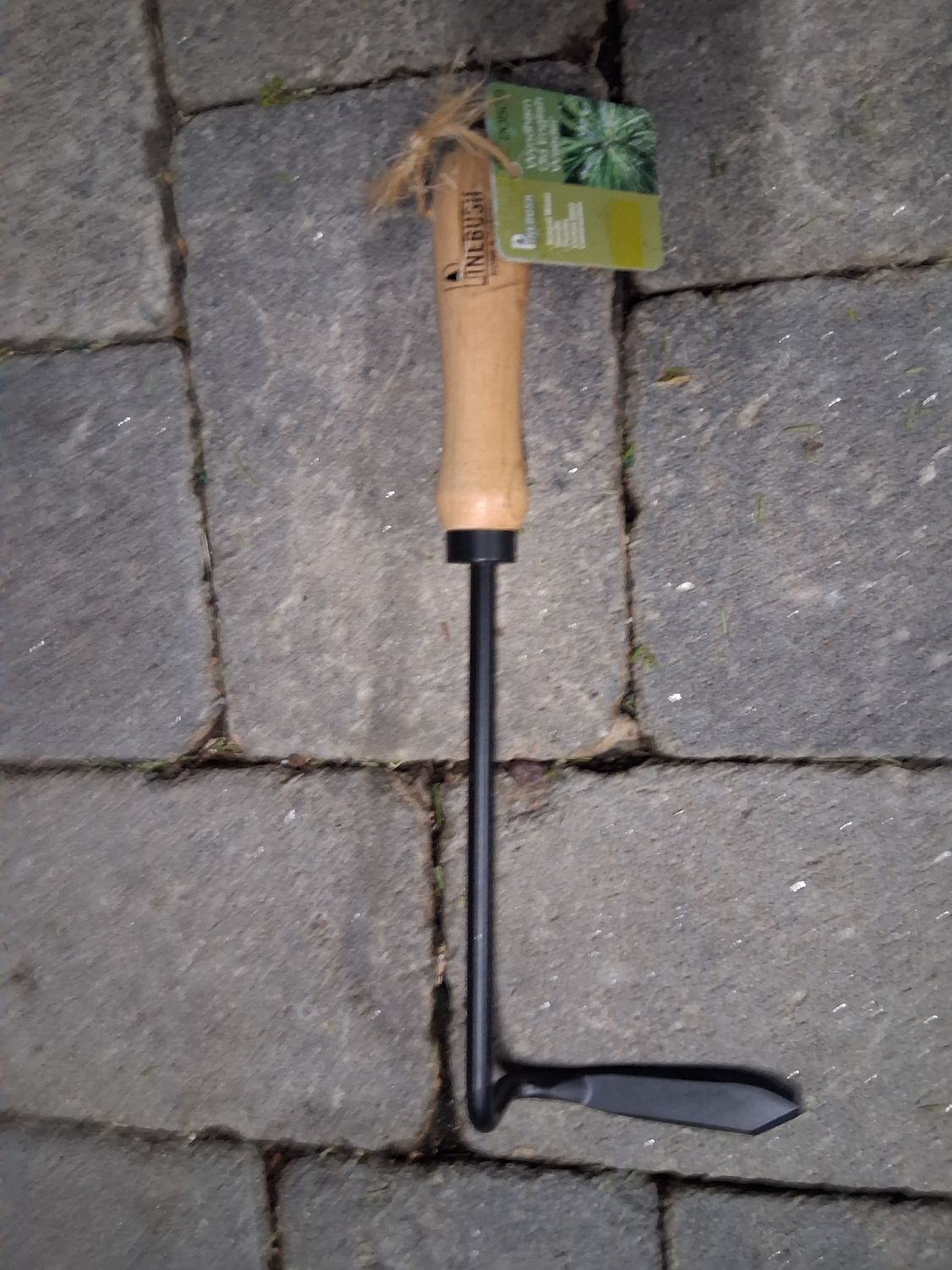 Wyndham Old English Weeder