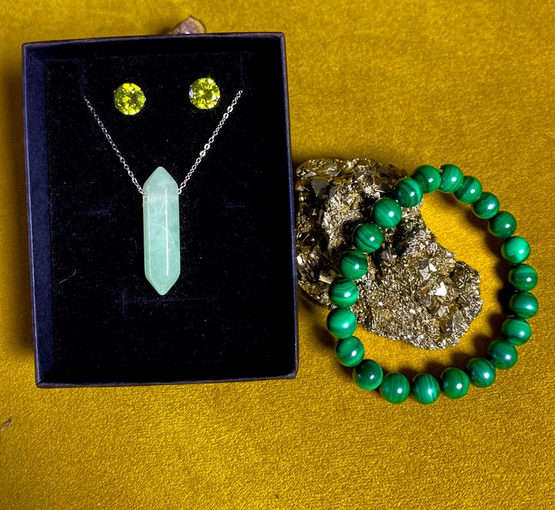 Malachite bracelet , Green Aventurine necklace on Silver sterling , Peridot ear-rings