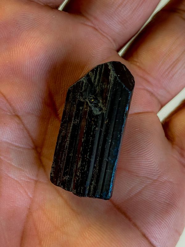 Raw Black Tourmaline Stones (3–4cm), Protection and Grounding per stone