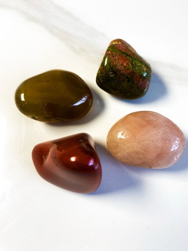 Awaken Feminine & Womb Healing (120-130g)