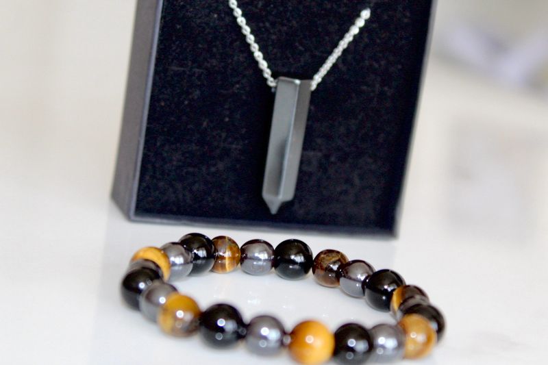 VIKA Protection Jewellery Set