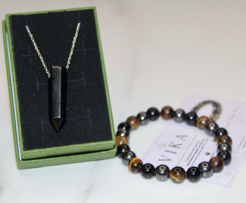 VIKA Protection Jewellery Set