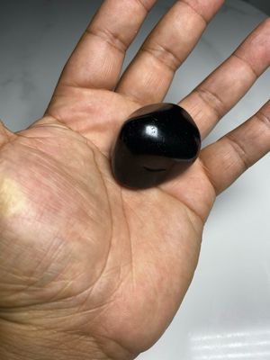 Black Obsidian Tumbled Per Stone (3 to 4 cm)