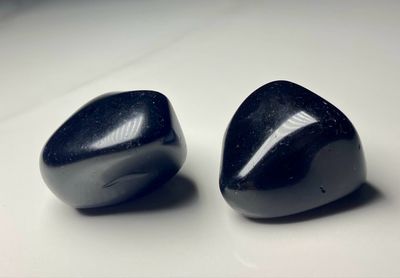 Black Obsidian Tumbled Per Stone (3 to 4 cm)