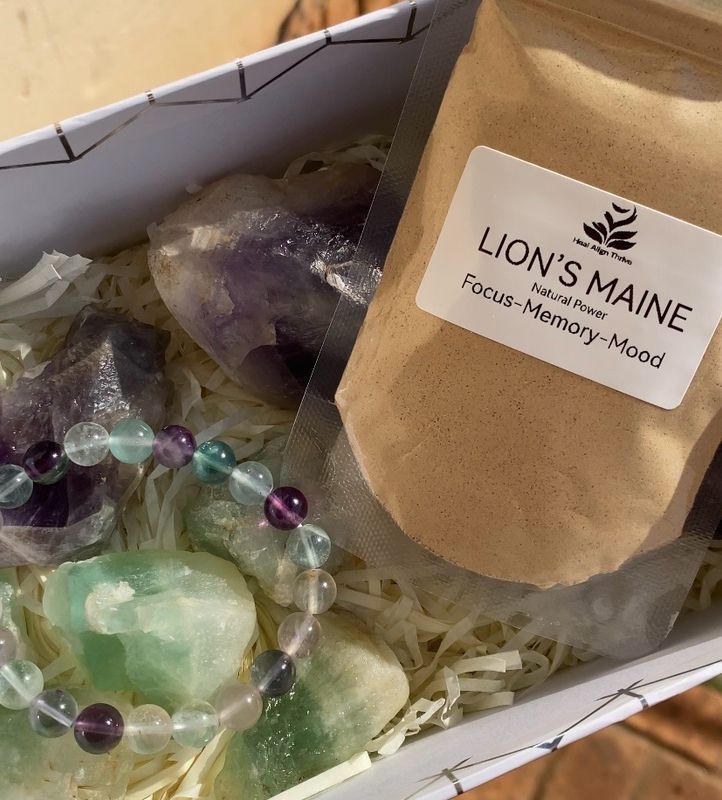 Fluorite + Lions Mane combo . Fluorite + Lions Mane combo .