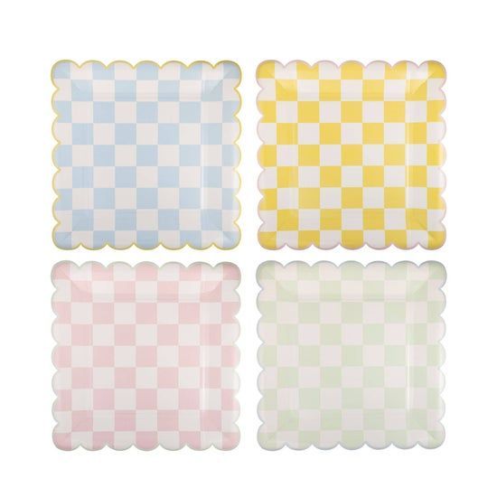 Checked Square Scallop Plate Set Checked Square Scallop Plate Set