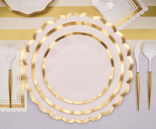 Everyday White Wavy Dinner Plate Everyday White Wavy Dinner Plate