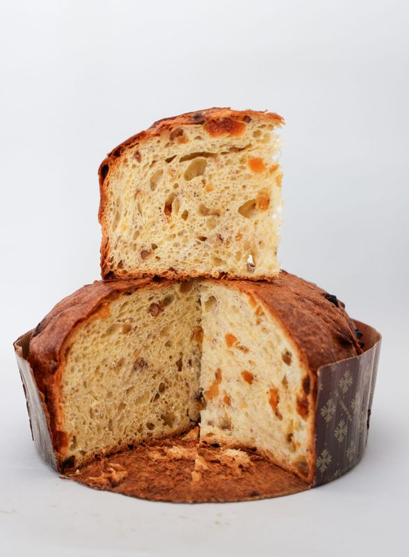 PANETTONE ARTIGIANALE CON ALBICOCCHE PELLECCHIELLE IGP E NOCI DEL VESUVIO 1 KG