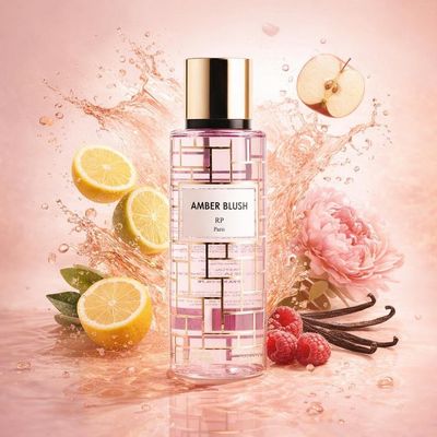 Brume Amber Blush de RP Parfums avec les ingrédients de ses notes : citron, bergamote, pomme, framboise, gousses de vanille, pivoine
