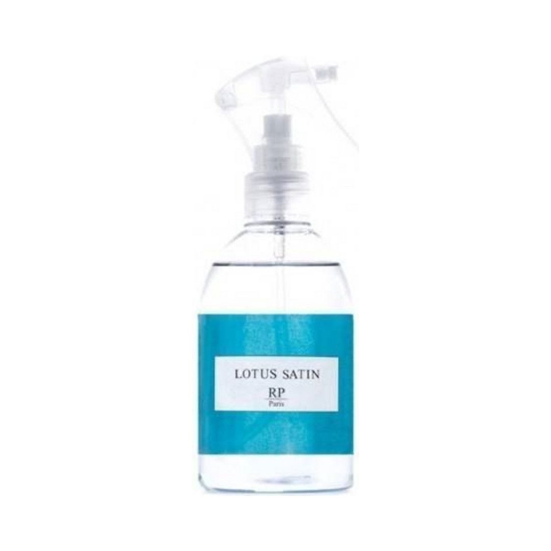 Spray maison & textile Lotus Satin – RP Parfums 250 ml Spray maison et textile Lotus Satin RP Parfums, flacon 250 ml
