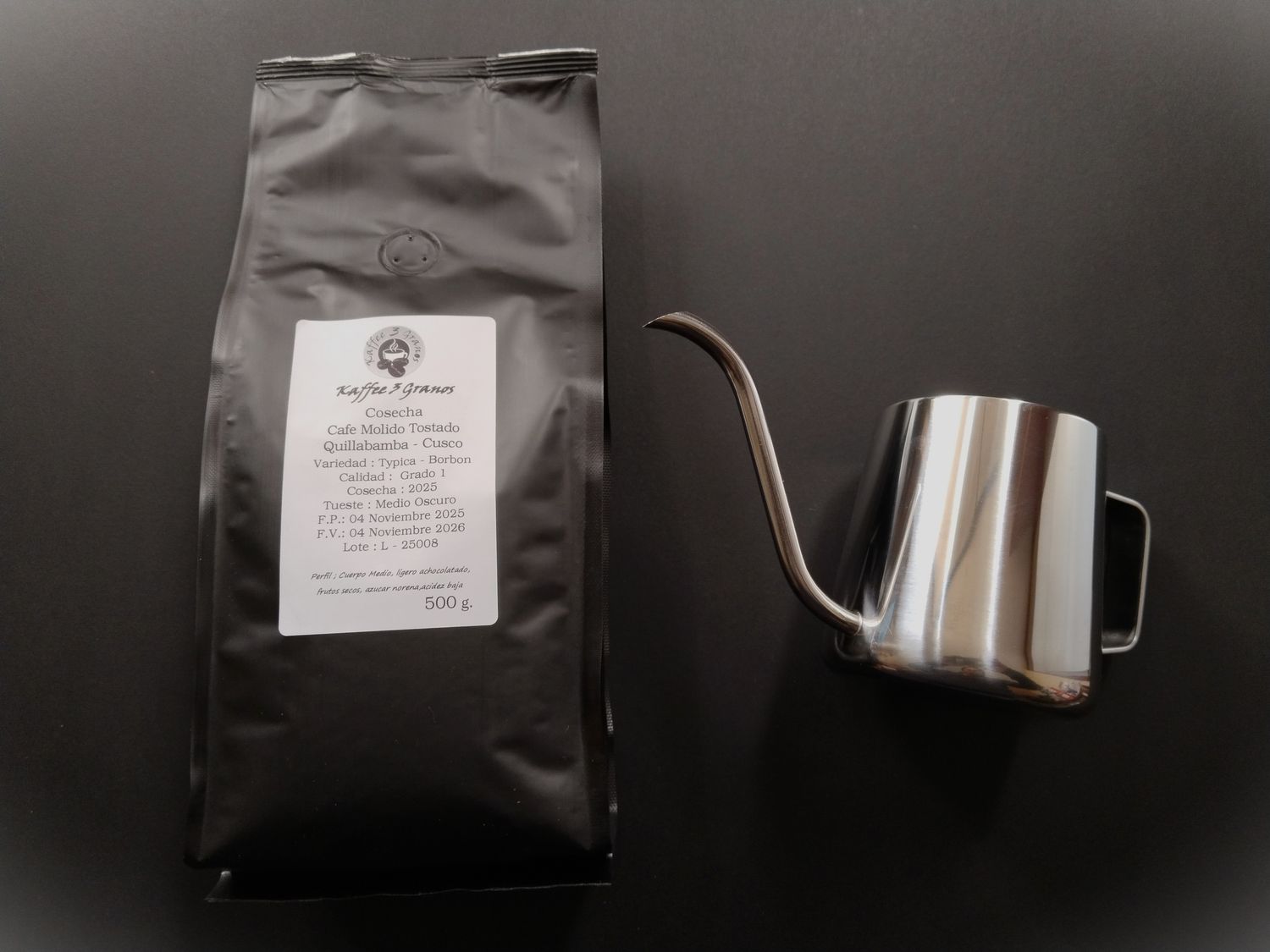 Oferta Especial: Café de Altura 500 g + Jarra Cuello de Ganso 350 ml.