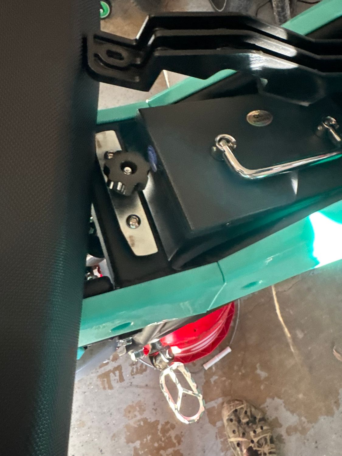 rtr battery knob replacement