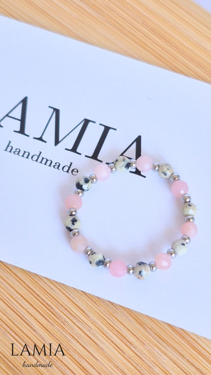 Pierścionek na gumce - kwarc różowy, jaspis dalmatyński