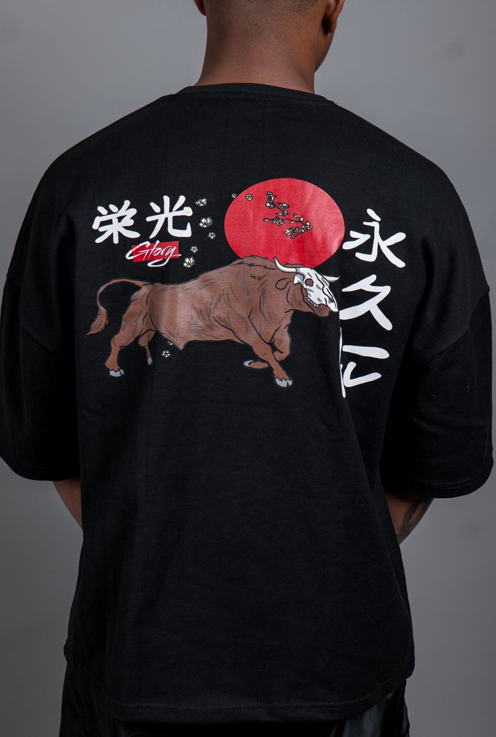 Red Moon Tshirt- BLK