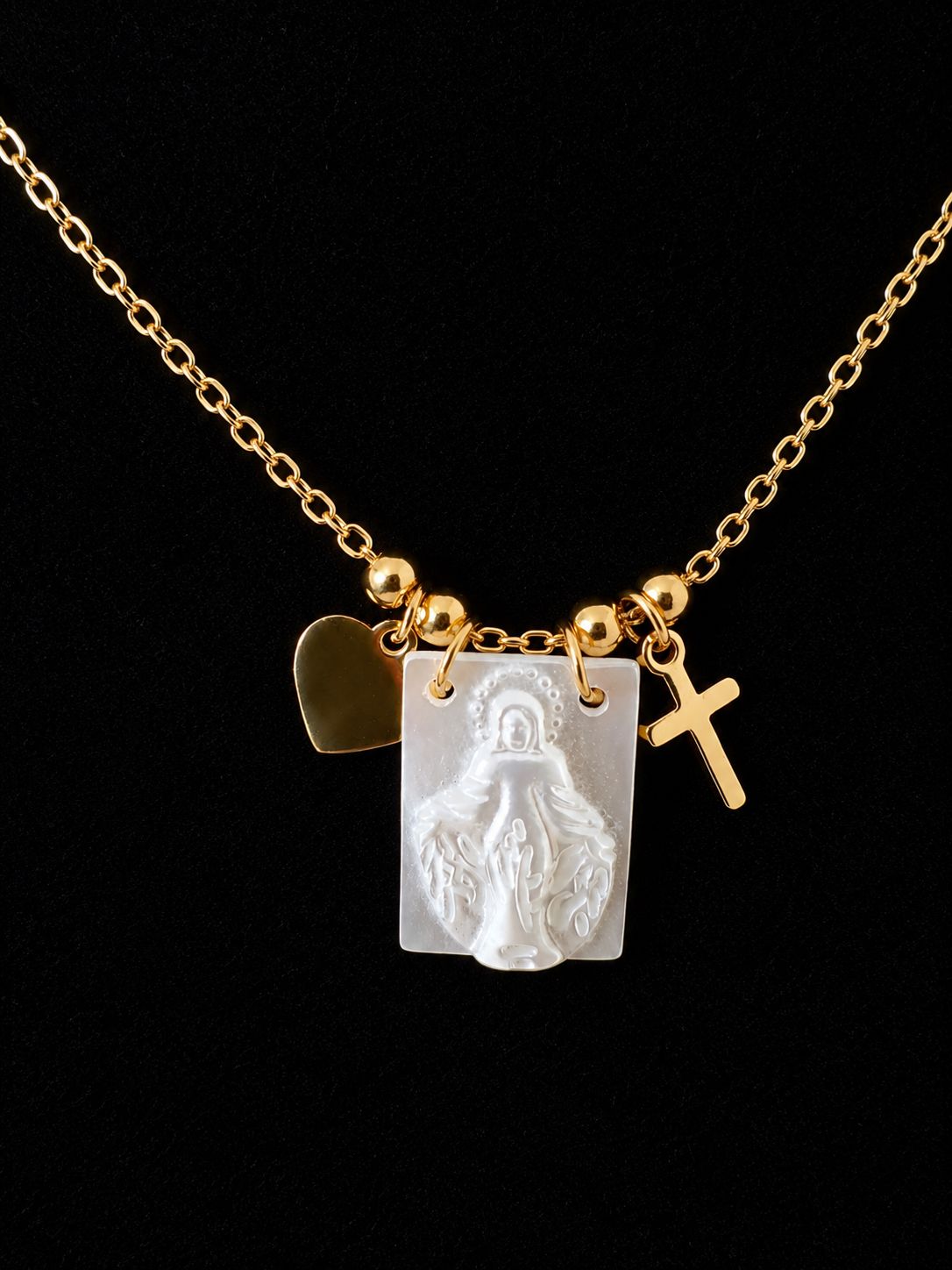 Collier MADONE Pendentif rectangle en nacre symbole de la vierge marie entourée d'un petit coeur et d'une croix doré en acier inoxydable sur