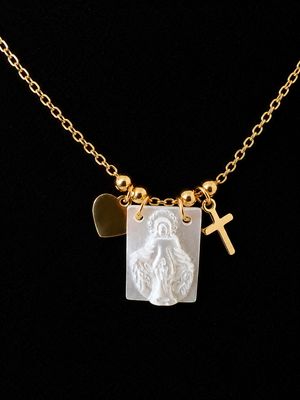 Collier MADONE Pendentif rectangle en nacre symbole de la vierge marie entourée d'un petit coeur et d'une croix doré en acier inoxydable sur
