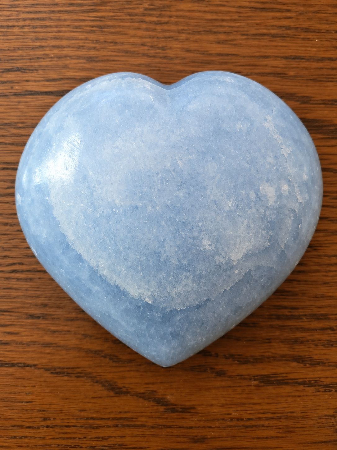 COEUR EN CALCITE BLEUE MADAGASCAR 520g COEUR EN CALCITE BLEUE MADAGASCAR 520g