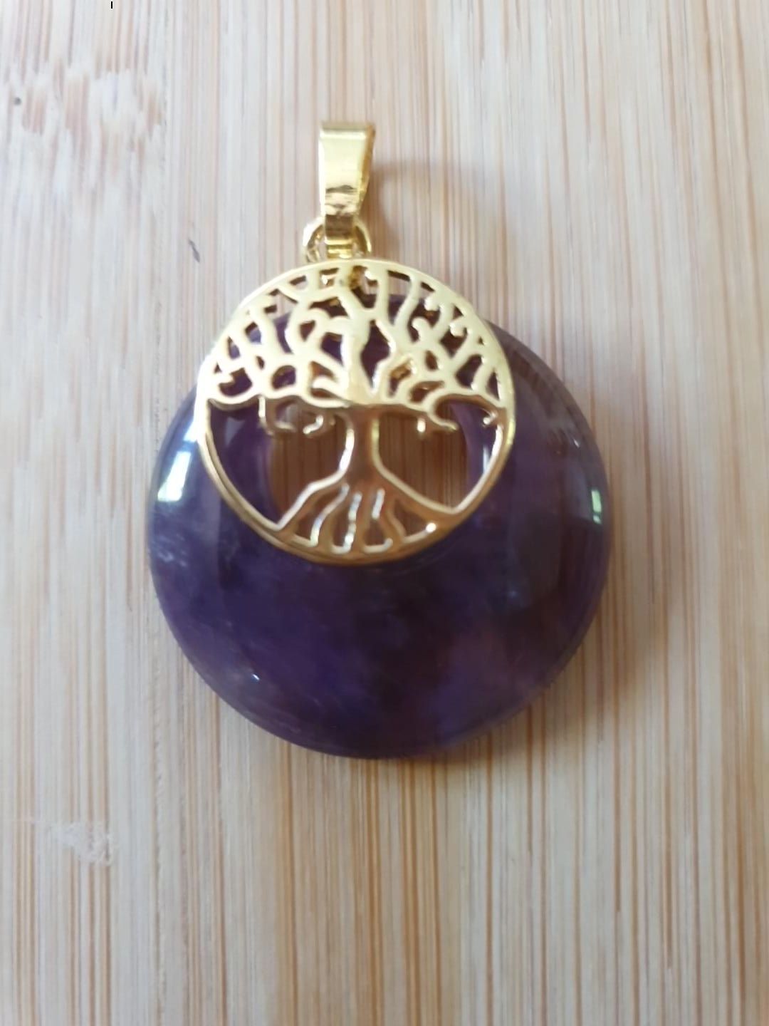 PENDENTIF ARBRE DE VIE EN PIERRE NATURELLE – ANCRAGE ET HARMONIE PENDENTIF ARBRE DE VIE EN PIERRE NATURELLE – ANCRAGE ET HARMONIE