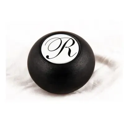 Urnen van keramiek met initialen op deksel Urnen van keramiek met initialen op deksel